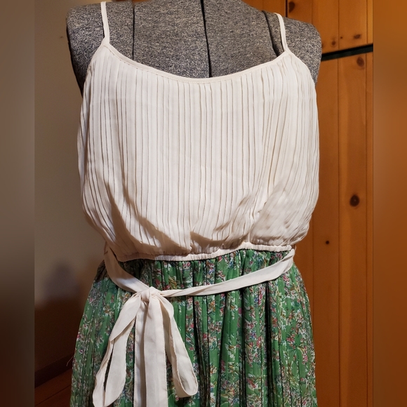 Ya LA spring floral dress - Picture 4 of 8